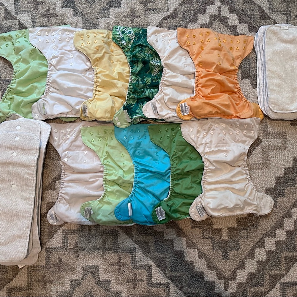 BumGenius Original One-Size Cloth Diaper 11 pocket covers and many inserts